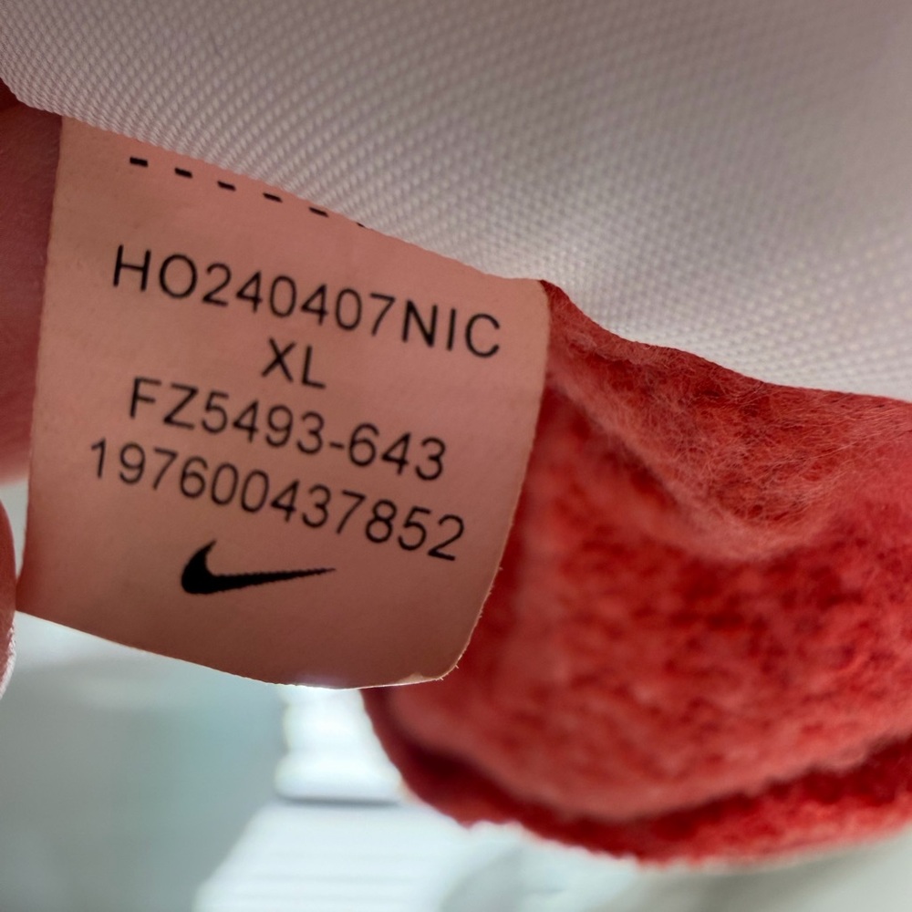 Nike Coral Hoodie - Picture 4 of 5